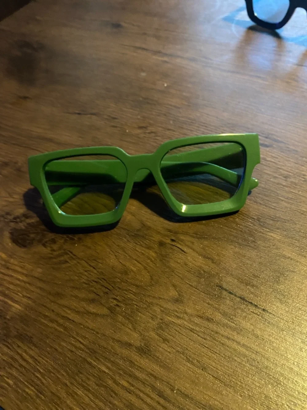 Green Rectangular Women's Sunglasses - Fashion Accessory - Picture 1 of 4